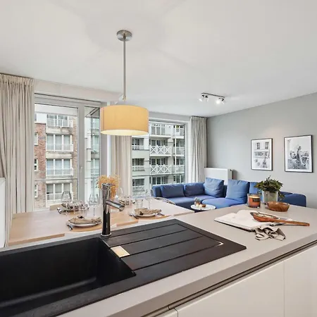 Huswell - Two Bedroom In With Parking アパート クノック・ヘイスト